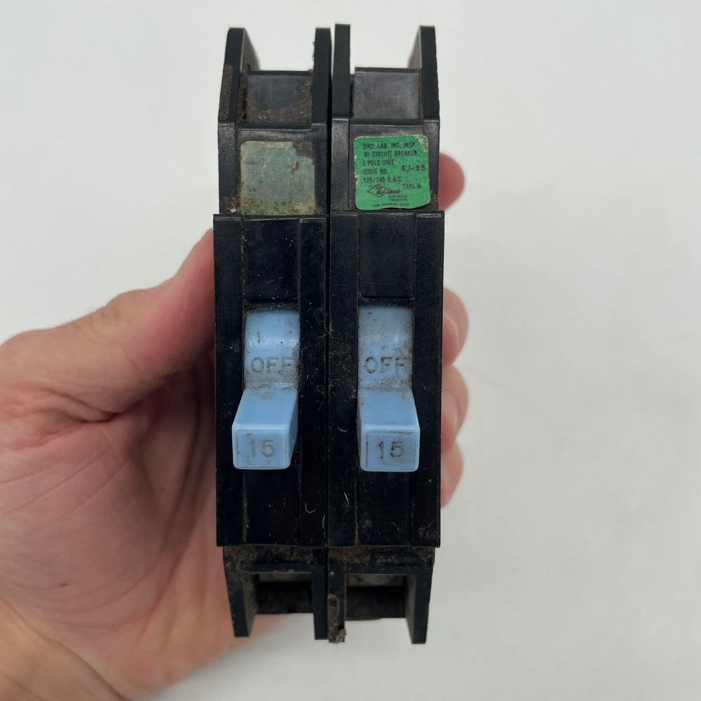 Lot of 2 Zinsco Type Q 15 Amp 1 Pole Circuit Breaker 120/240V Blue Switch EJ-95